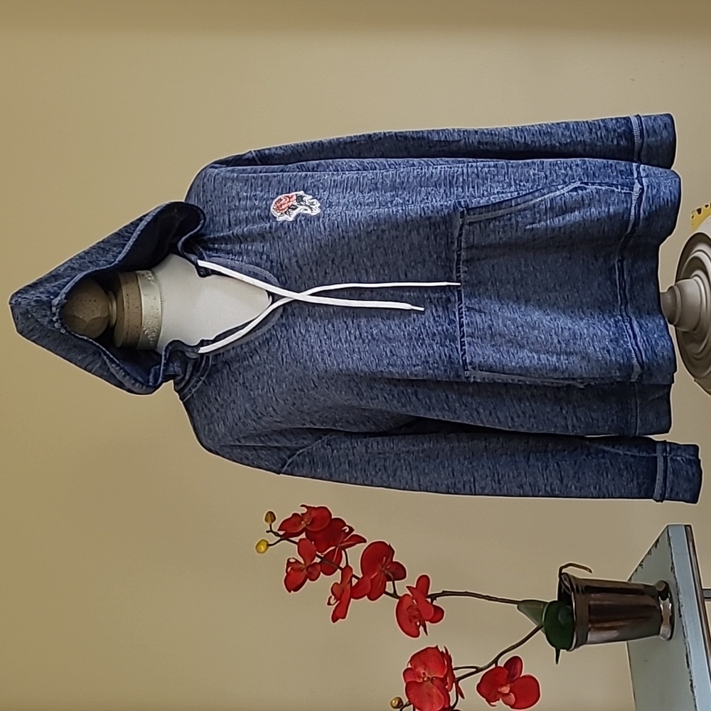 Lounging Hoodie Kanga Pouch Pebbled Blue Rose Applique No Boundaries So Soft 2X